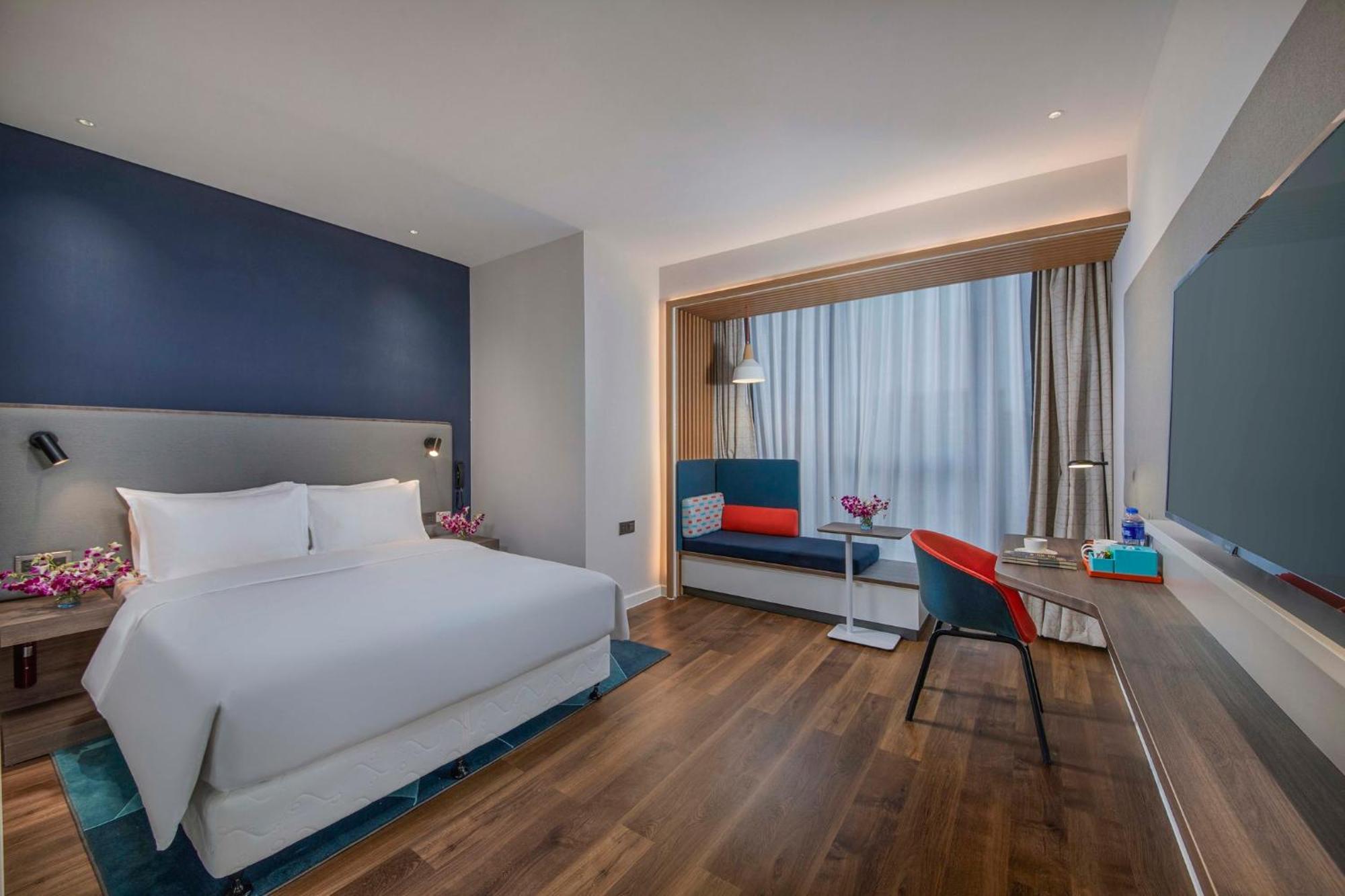 Holiday Inn Express Shanghai Xuhui Binjiang, An Ihg Hotel Zewnętrze zdjęcie